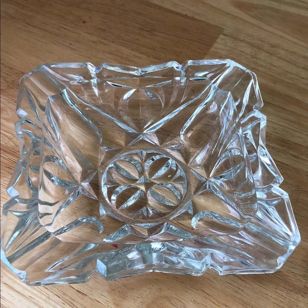 VTG Clear crystal Glass Decorative Trinket Dish - Elegant Accent ashtray